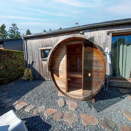 Lush Chalet Near Lake Of B Tgenbach Wirtzfeld Bagian luar foto
