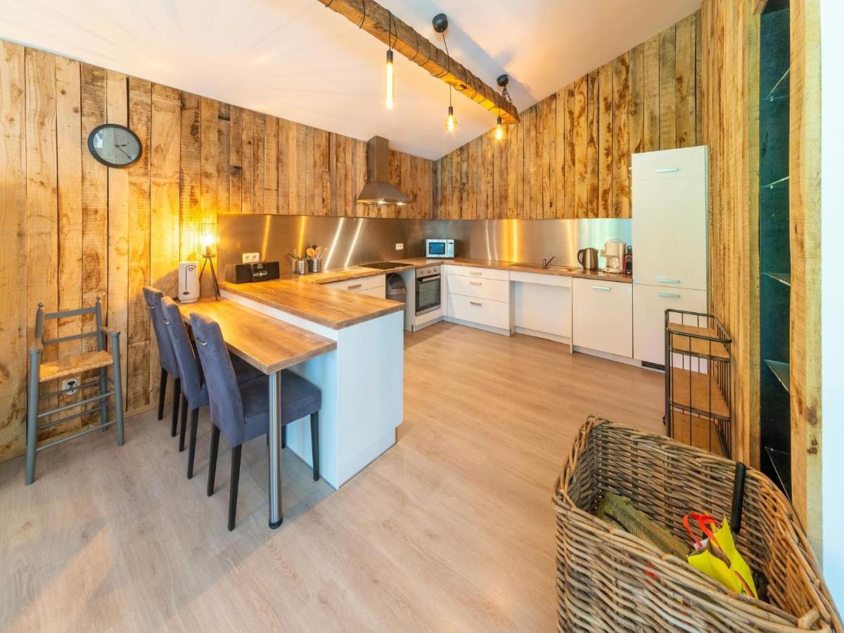 Lush Chalet Near Lake Of B Tgenbach Wirtzfeld Bagian luar foto