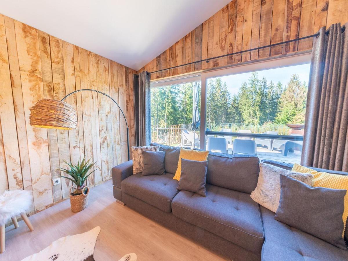 Lush Chalet Near Lake Of B Tgenbach Wirtzfeld Bagian luar foto