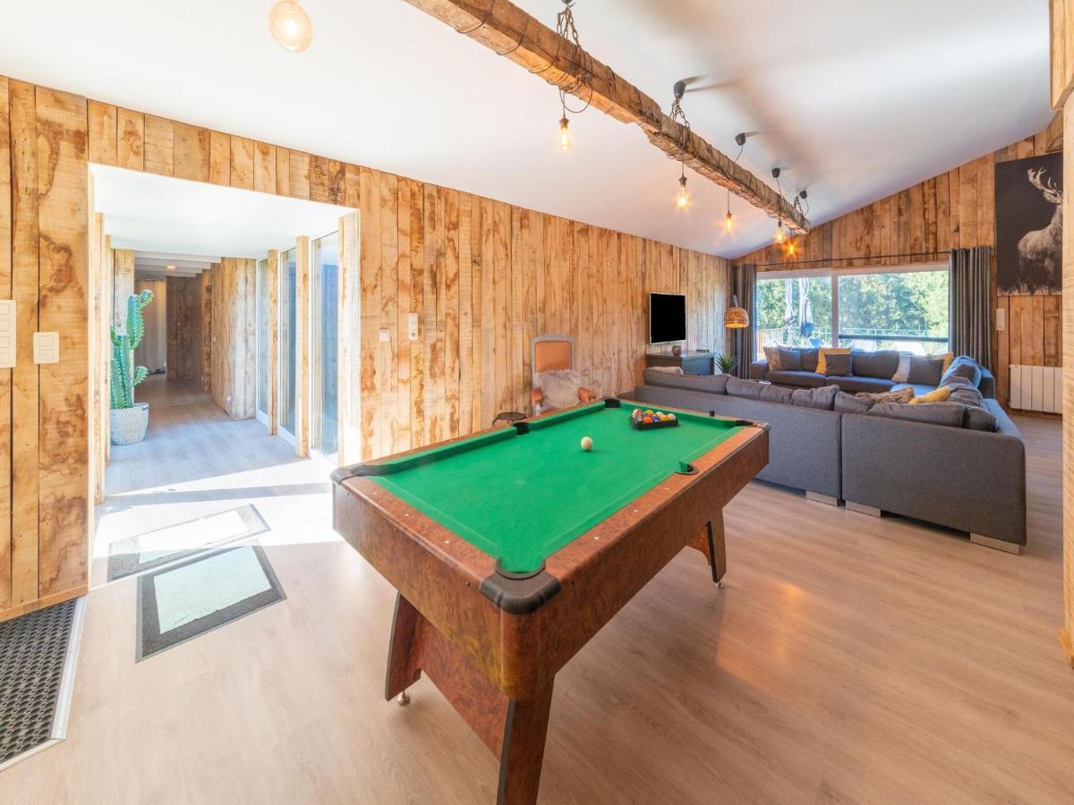 Lush Chalet Near Lake Of B Tgenbach Wirtzfeld Bagian luar foto